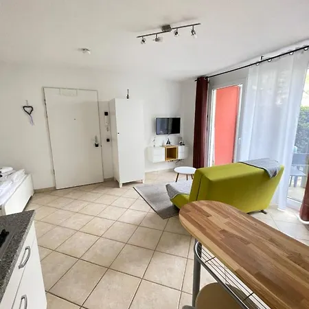 Petershausen 아파트 *